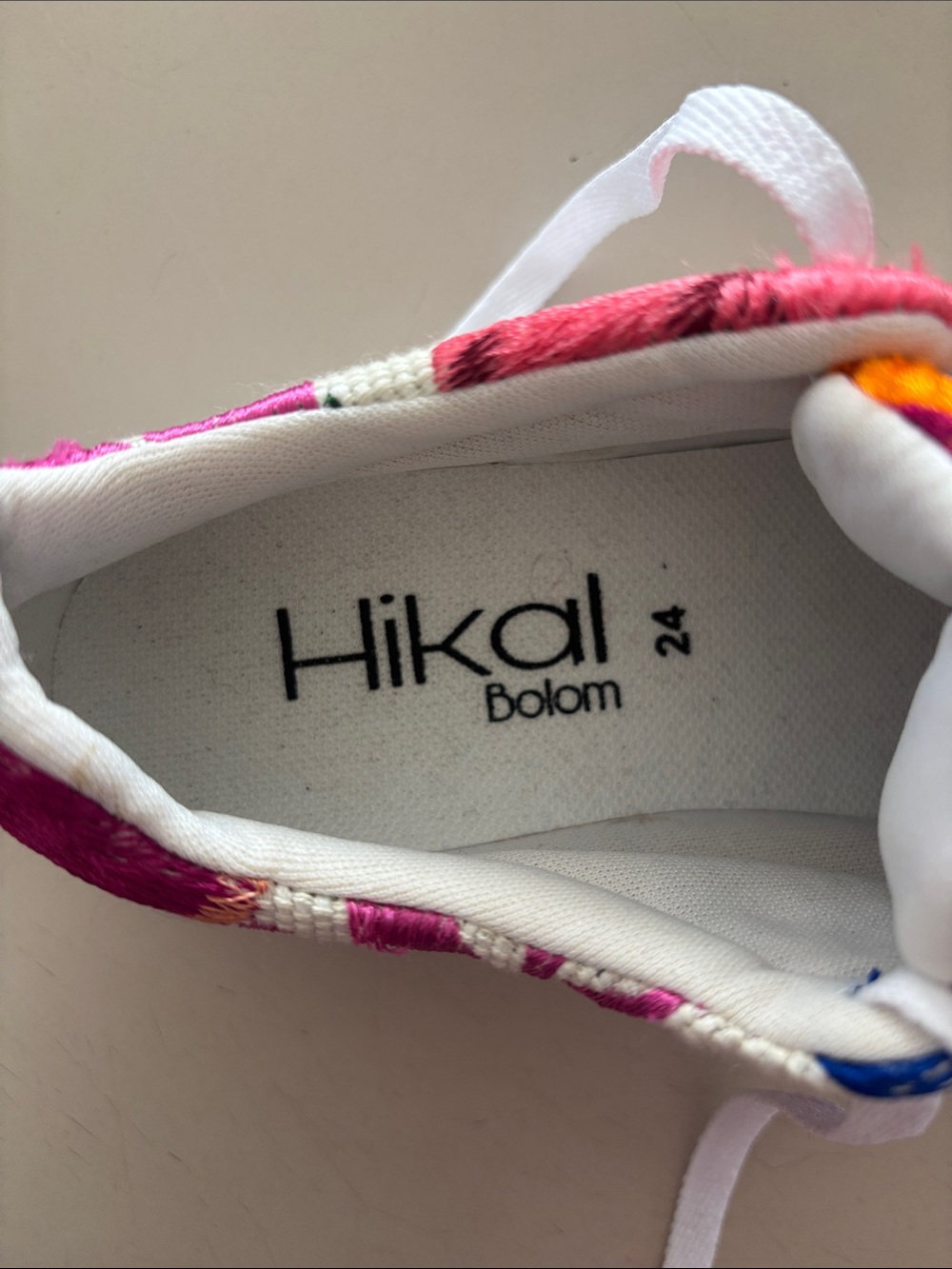 Embroidered Floral Women's Sneakers - Pink and Multicolor - Picture 6 of 6